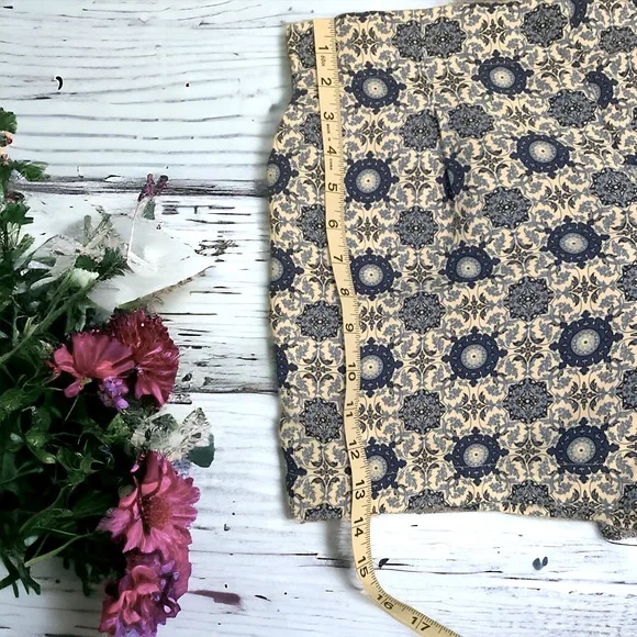 Women’s Loft shorts - Picture 7 of 7